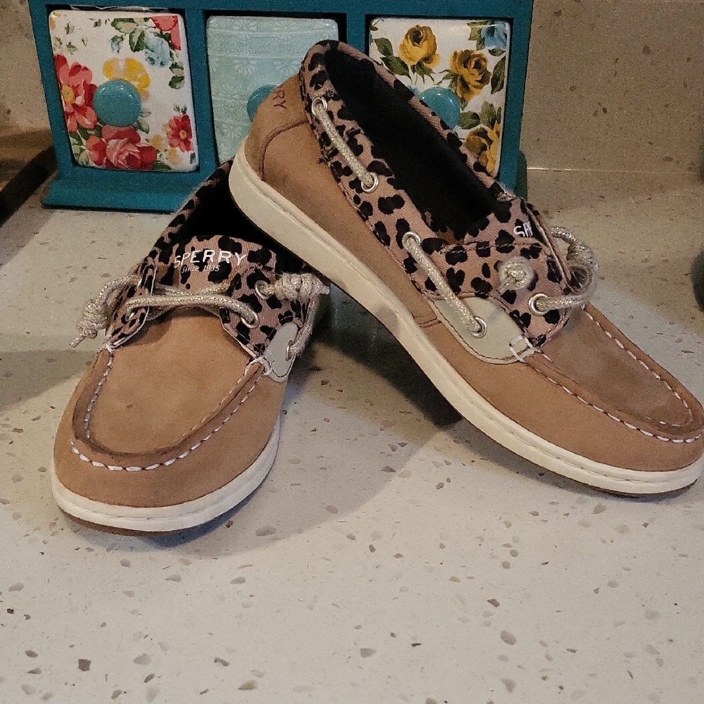 Sperry Tan Boat Shoes with Leopard Print Lining